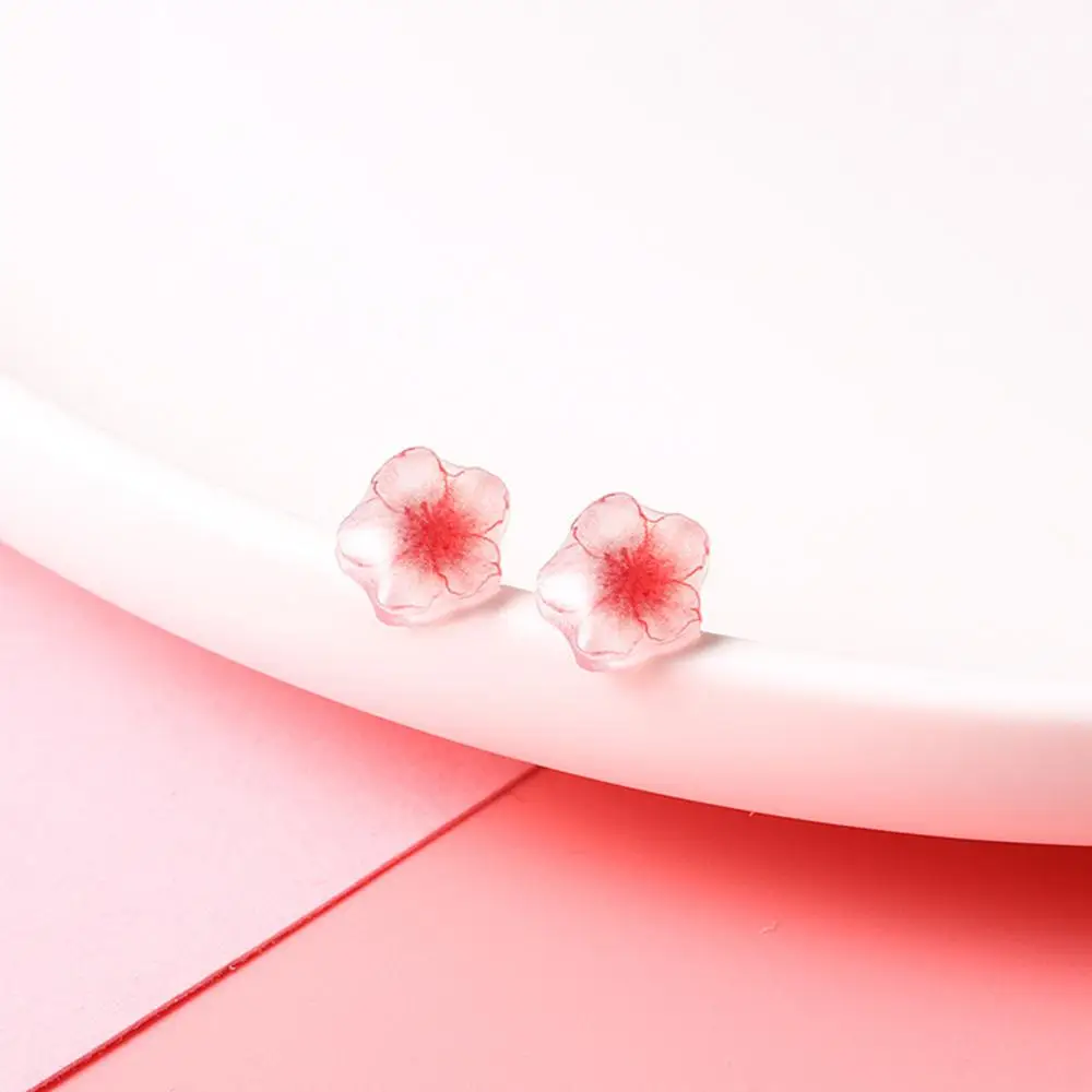 Зеленые летние милые розовые прозрачные серьги-гвоздики с эпоксидной смолой в