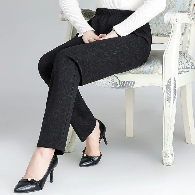 

Осень-зима 2021, брюки большого размера для женщин среднего возраста, свободные брюки с высокой эластичной талией, женские утепленные бархатные теплые брюки D599