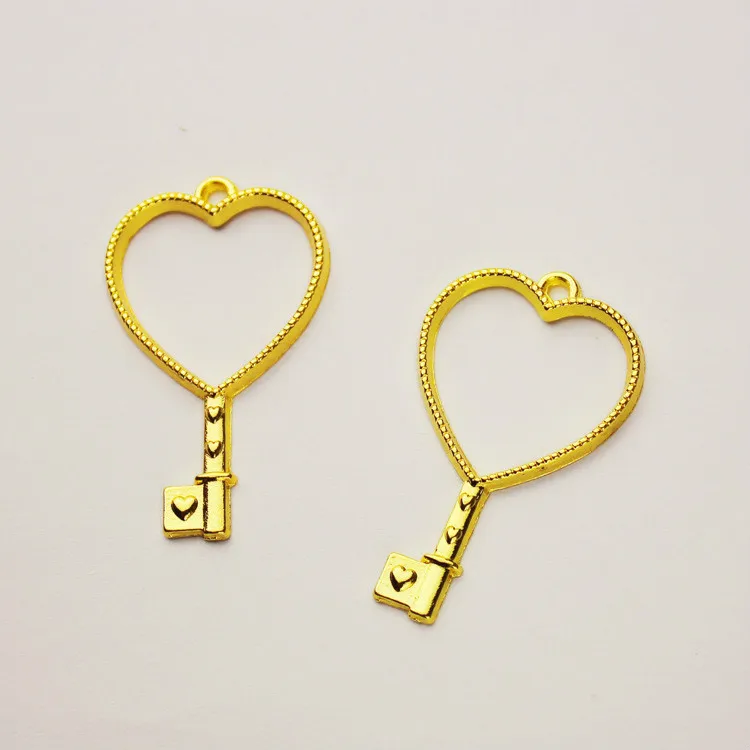 УФ-полимерный открытый ободок металлический каркас подвеска Золотое сердце