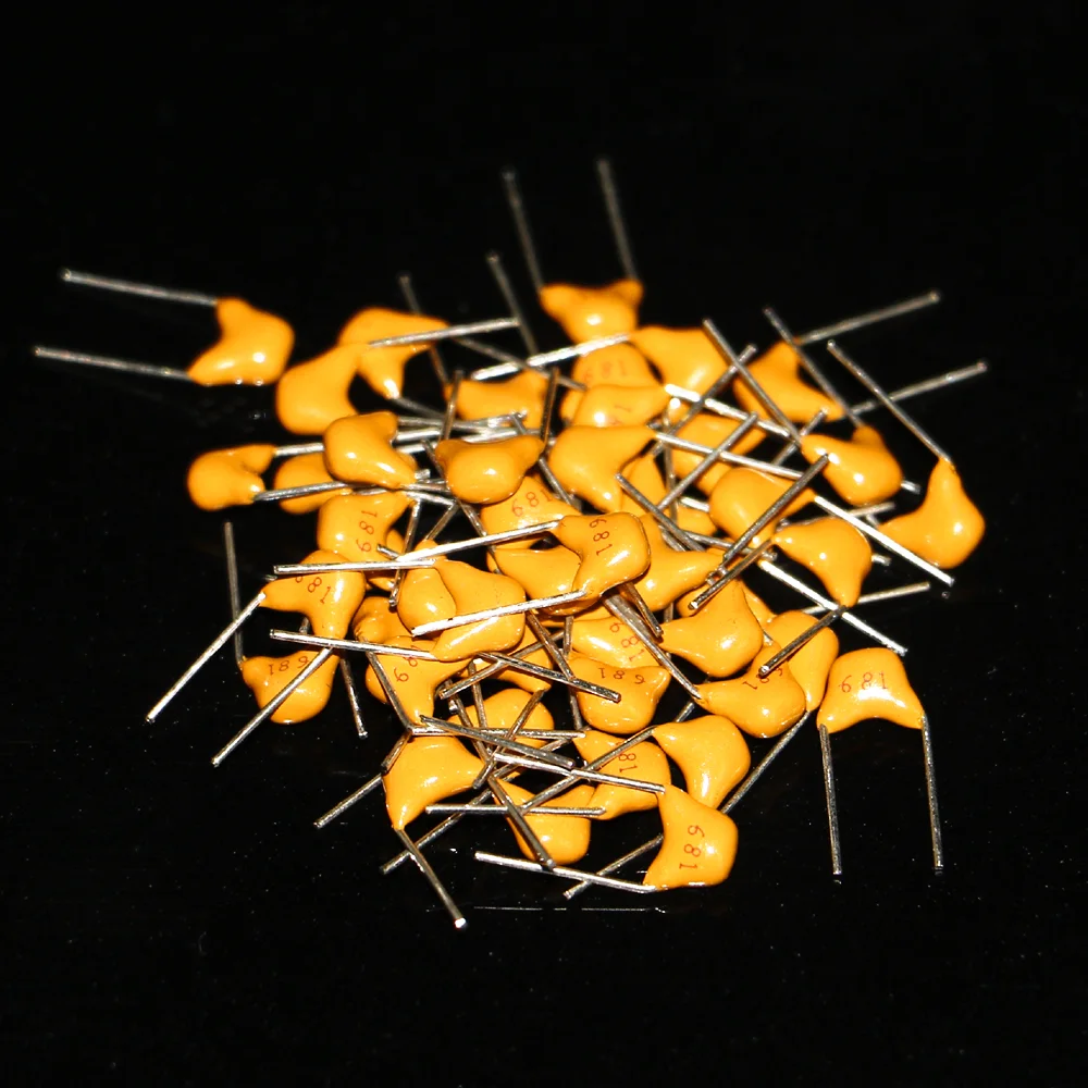 500 шт./кор. 10 значений x50pcs 10pF ~ 680pF (100 681) Многослойные/монолитный Керамика