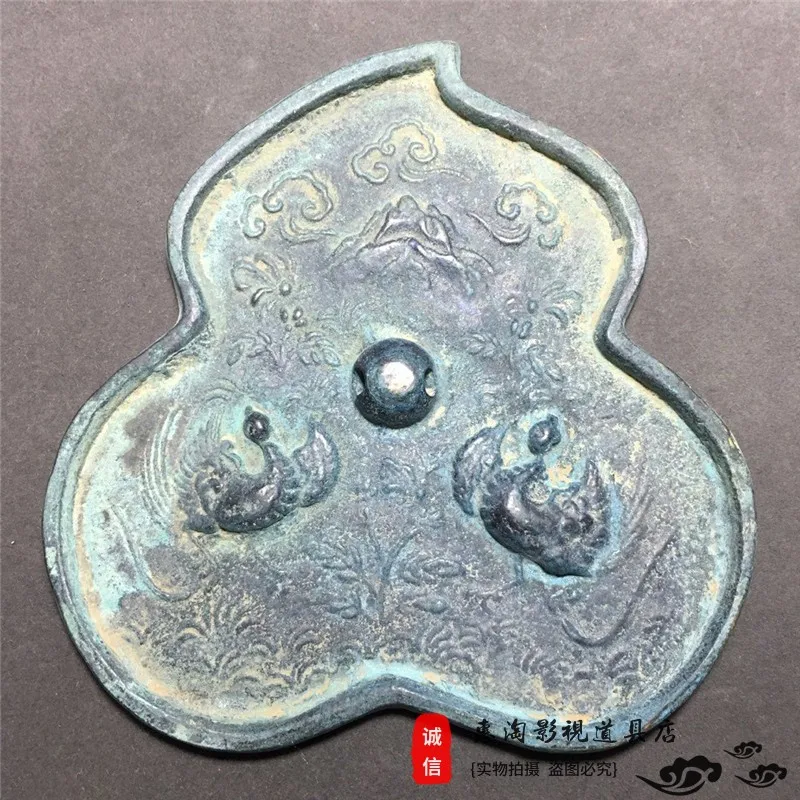 Ancient Chinese bronze mirror, lucky lucky gourd-shaped double crane bronze mirror town house to prevent evil，Free shipping