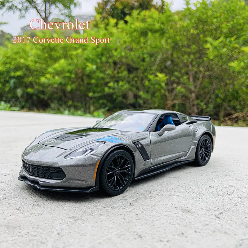 Спортивная модель автомобиля Maisto 1:24 2017 Chevrolet Corvette из сплава декоративная