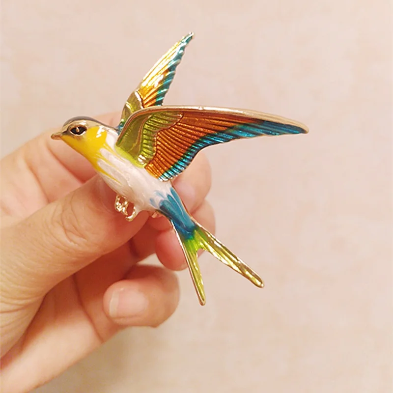 

Funny creative hummingbird brooch alloy drip bag silk scarf collar pin badge bird animal brooches children's gift