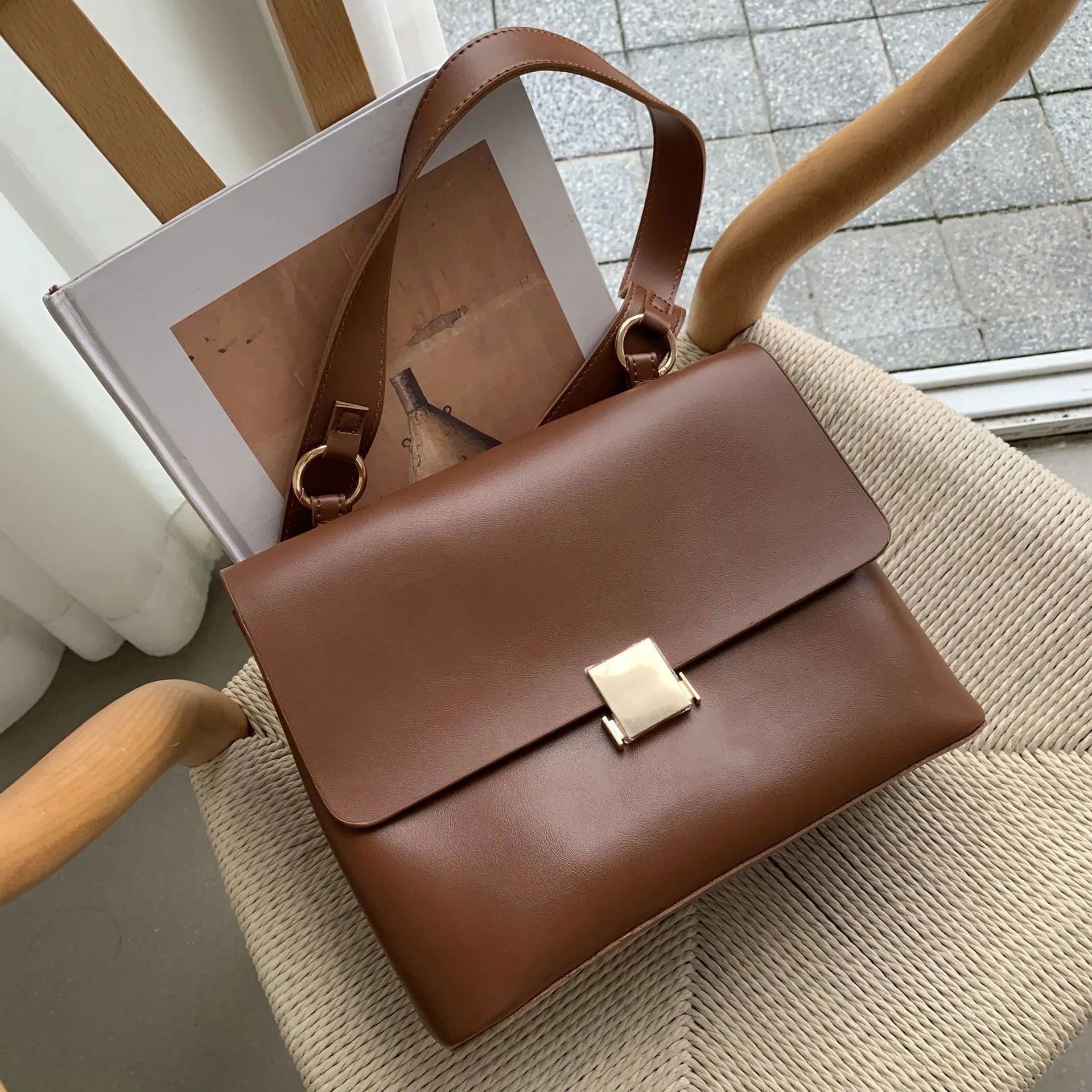 Женская сумка из искусственной кожи большая дизайнерская через плечо