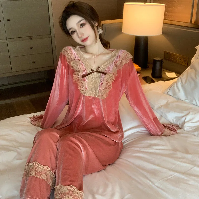 

Розовый велюровый Пижамный костюм из 2 предметов, женская мягкая Домашняя одежда, интимное белье, осень 2021, одежда для сна с кружевной отделк...