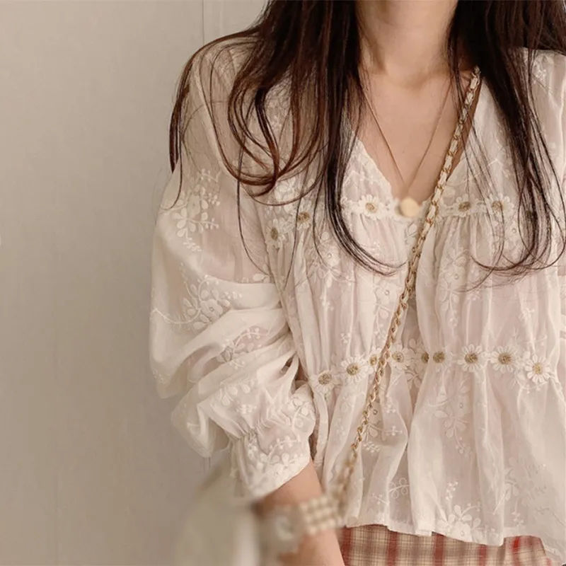 

Chic Hollow V-neck Blouse Korean Fashion Flower Blouses Women Spring Autumn Long Sleeve Shirt Tops Vintage Long Sleeve