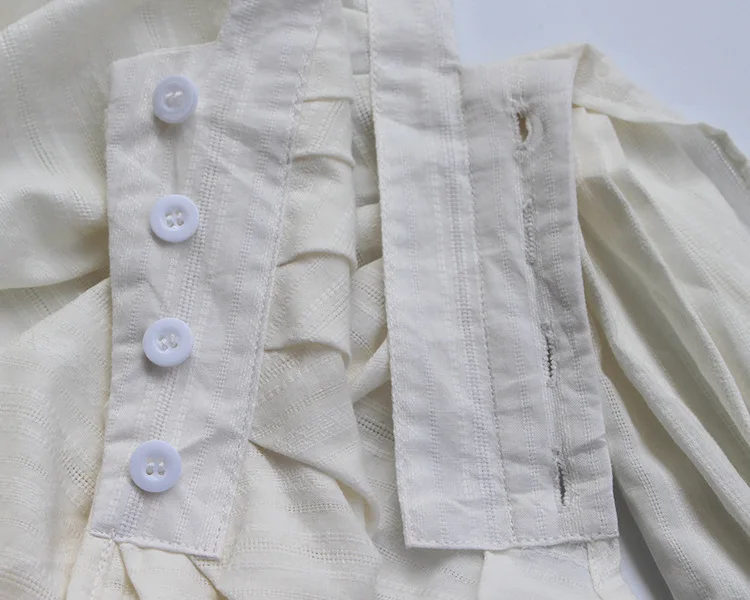 Женская блузка с воротником лацканами белая рубашка перекрученными узлами и