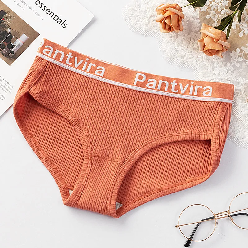 

Sports Style Seamless Panties Sexy Underwear for Women Breathable Cotton Femme Panties Fashion Low-waist Briefs Safety Pants