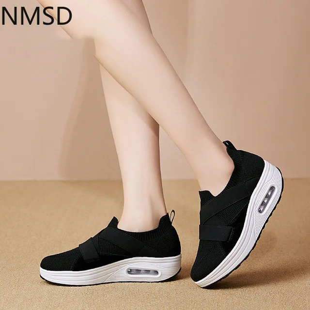 

Women Chunky Sneakers Black Shoes Fashion Breathable Solid Color Platform Women Casual Shoe 2020