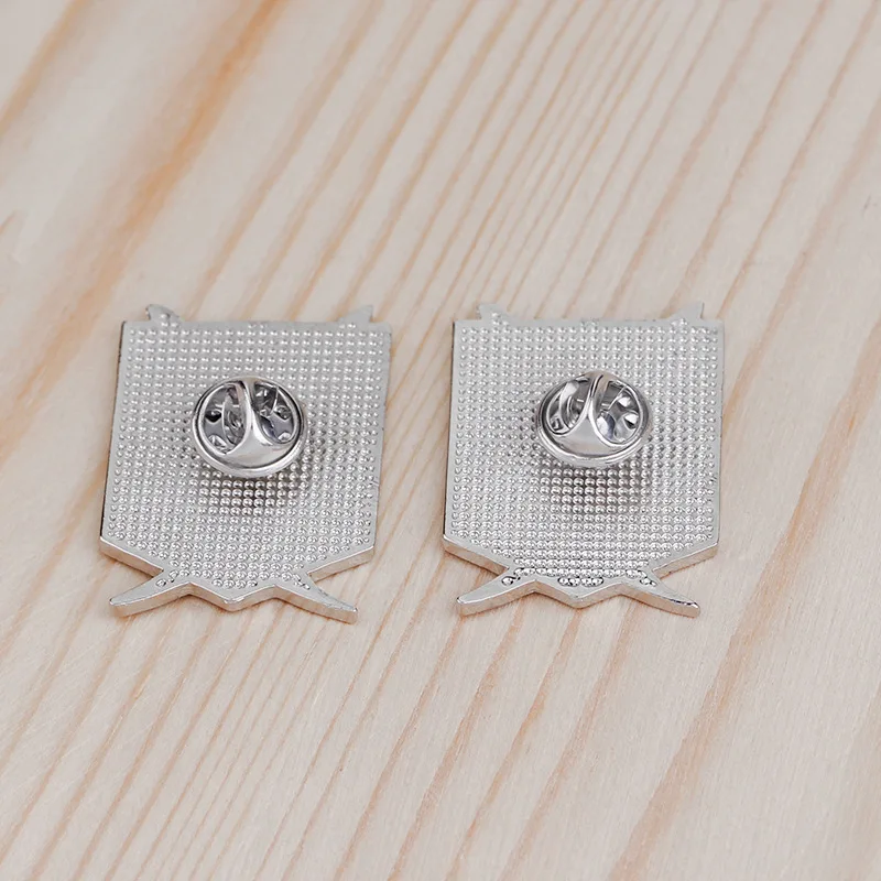 

Anime Attack on Titan Brooch Cosplay Props Legion Badge Wings of Liberty Shingeki No Kyojin Badges Brooches