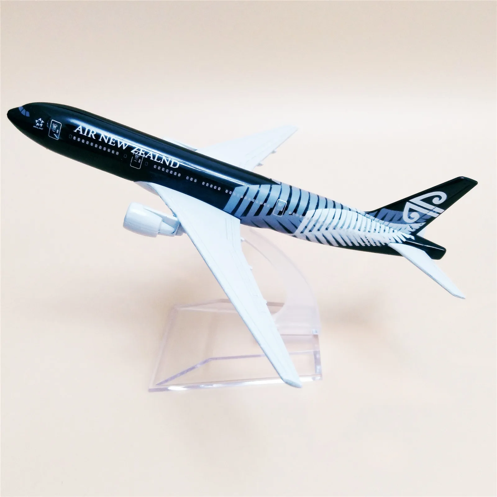 

16cm Air NEW ZEALAND Boeing 777 B777 Airlines Airplane Model Plane Model Alloy Metal Aircraft Diecast Toy Kids Gift