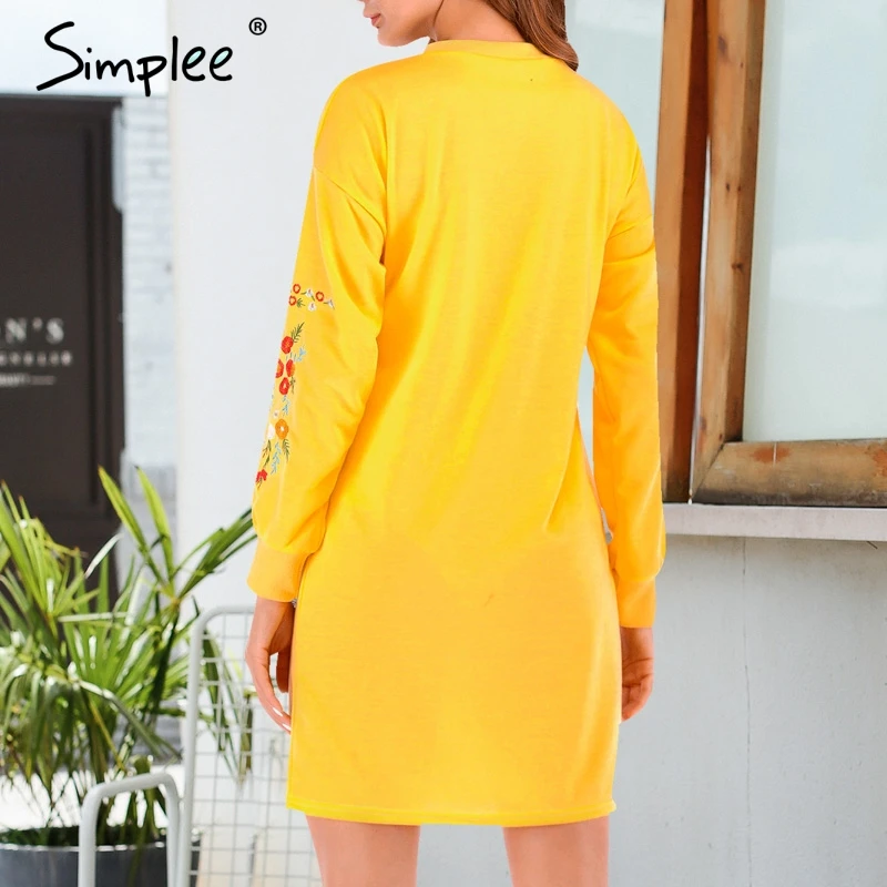 Женское зимнее свободное мини-платье Simplee с круглым вырезом элегантное