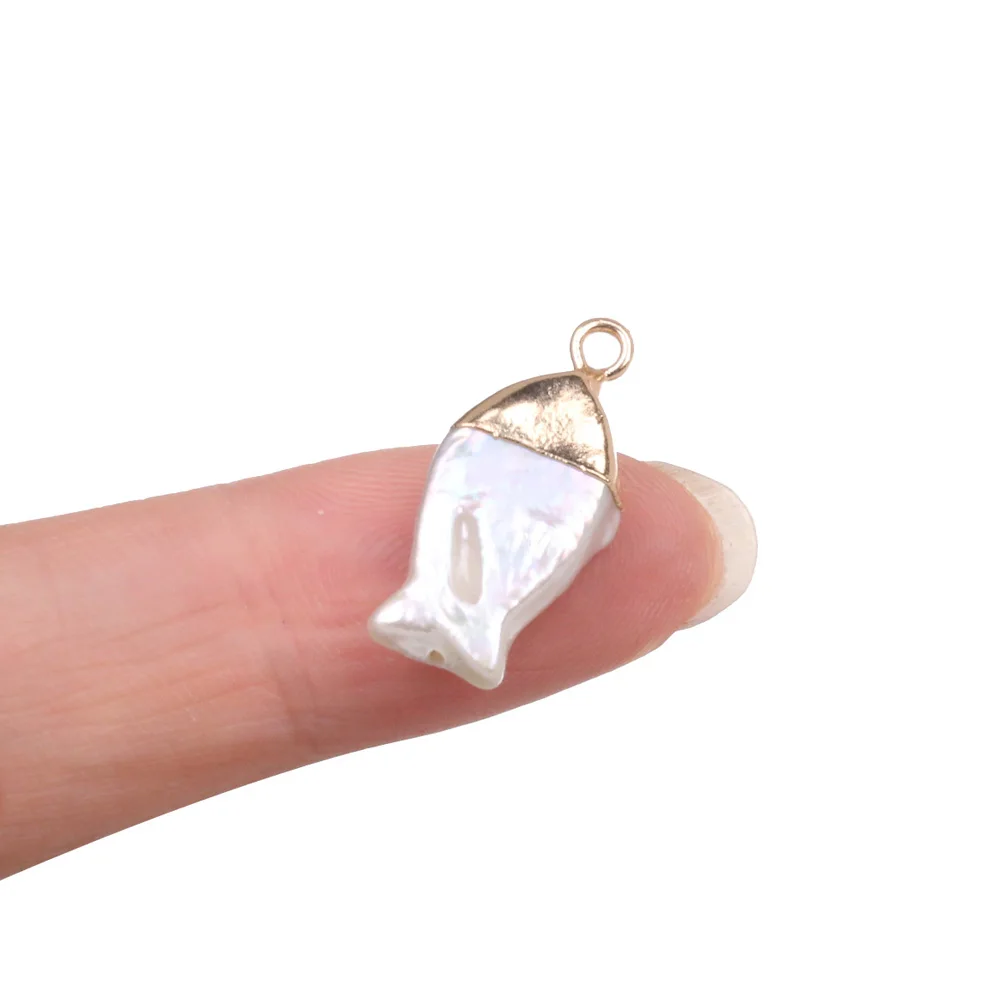 

New Irregular Phnom Penh White Freshwater Pearl Pendant Simple DIY Jewelry Gift Size 10x22-13x22mm
