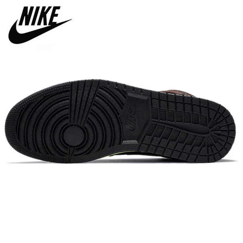 

Nike Air Jordan Retro 1 baskets pour Homme, chaussures De Sport, blanc cass