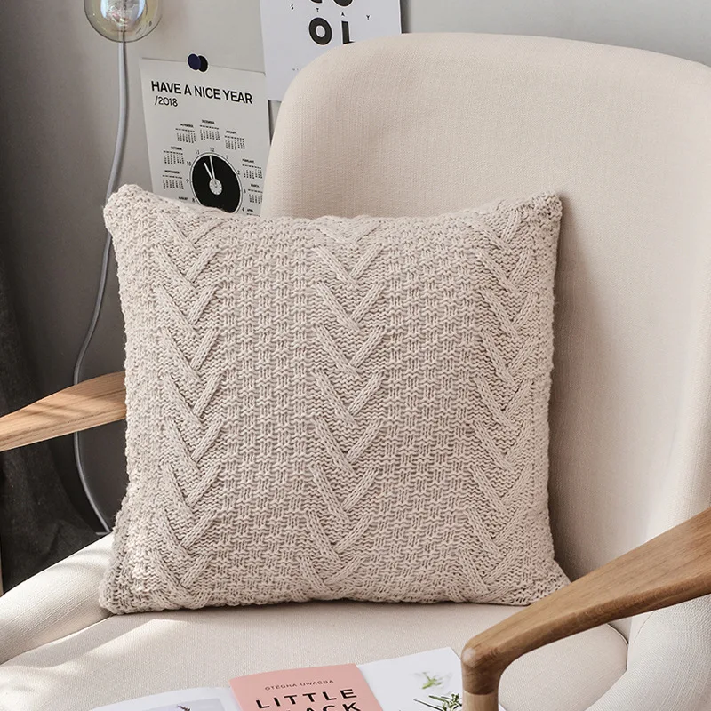 Вязаный чехол для подушки однотонный цвета слоновой кости серого розового