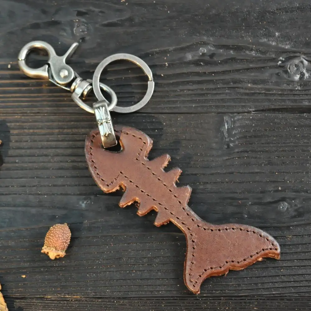 

Alloy Fishbone key chain Fashion Cool Vintage Bronze Color Little Fish For Women Men Jewelry Friend Gift Lady pendant key chain