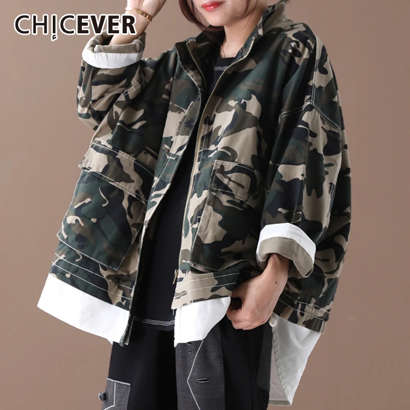 Женская камуфляжная куртка CHICEVER свободная контрастных цветов с воротником