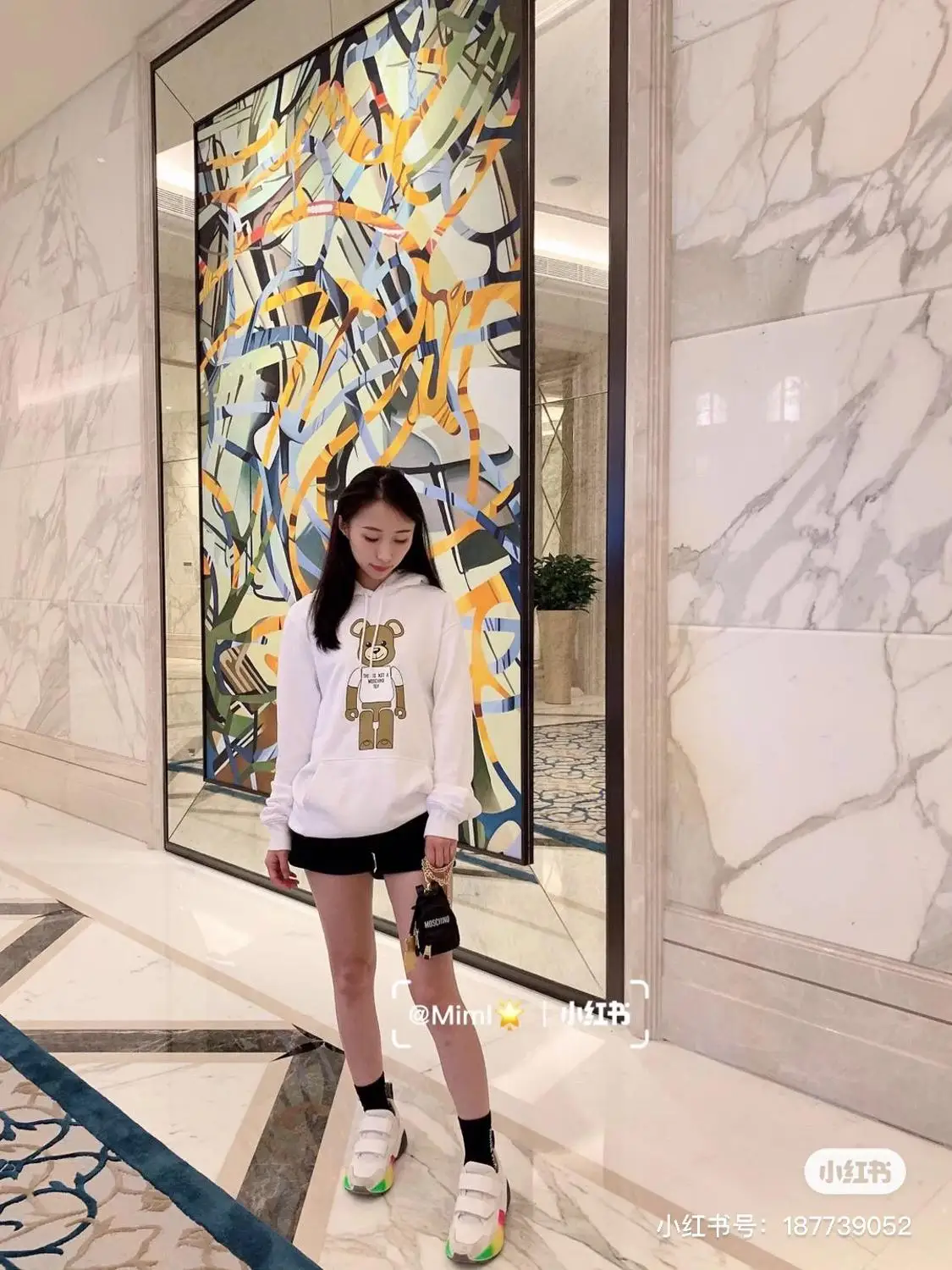 

2020 Autumn Unisex Cotton Moschino Hoodies Fashion Double Side Bear Pattern Sport Pullovers Sweatshirts