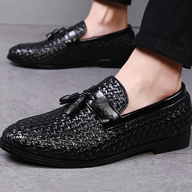 

Large size 38-48 tassel plaid men loafers weaving comfortable soft mens leather shoes 2019 fashion sapato masculino