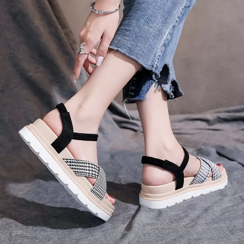 

New Fashion Women's Shoes Designer Sandals Summer 2021 Sandals Fashion Flip Flop Platform Sandalals Women's Summer Footwear