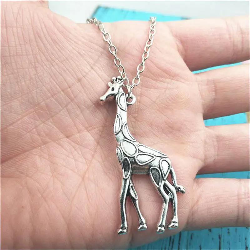 Giraffe Animal New Family  Charm Creative Chain Necklace Women Pendants Fashion Jewelry Accessory ,Friend Gifts Necklace
