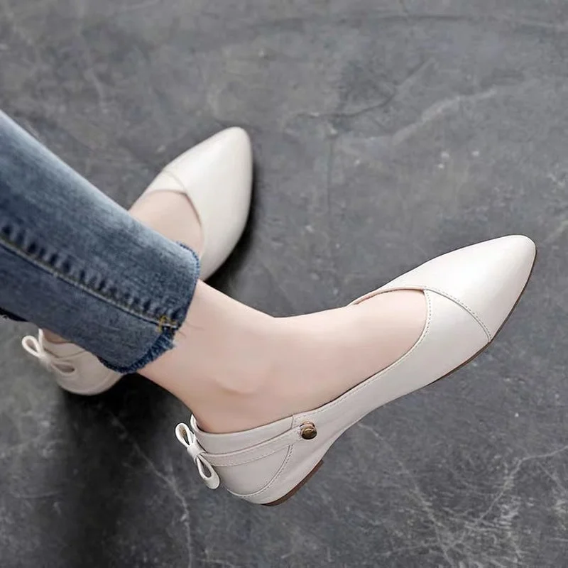 

Туфли-лодочки женские кожаные на низком каблуке, белые, весна-осень, 2021