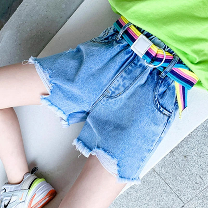Джинсовые шорты с ремнем для девочек радужным принтом букв рваные джинсовые