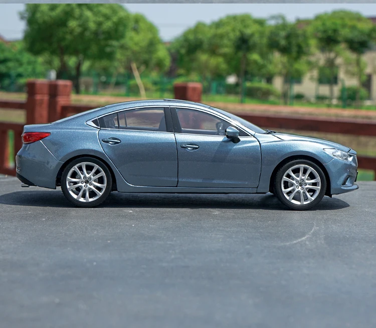 1/18 MAZDA 6 ATENZA литая под давлением металлическая модель автомобиля, игрушки для детей, рождественские подарки, оригинальная Заводская коллекция автомобильных игрушек