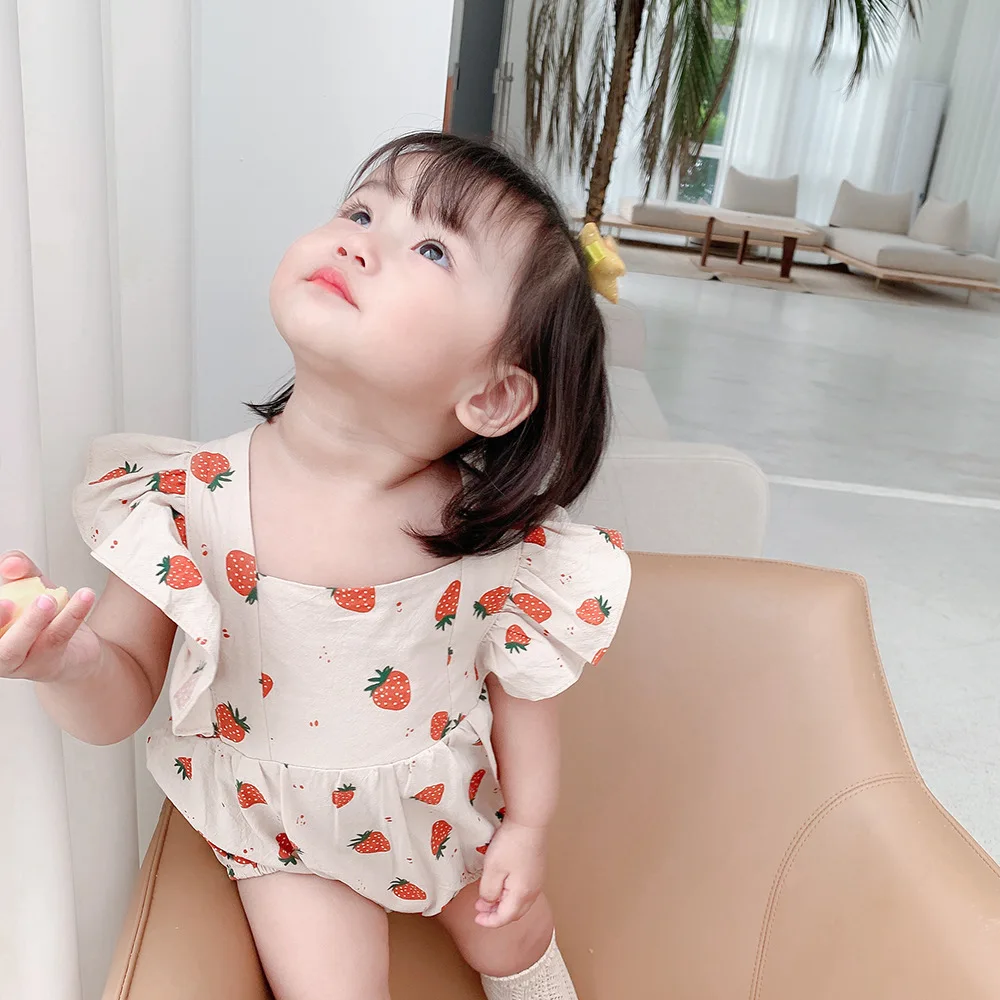 Боди для новорожденных комбинезон с клубничками лето принтом гофрированное