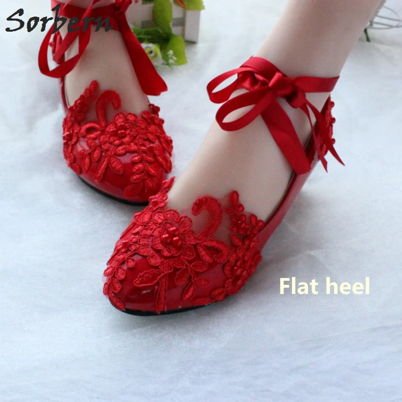 Flat Red Sorbern; модные белые свадебные туфли; женские туфли-лодочки на высоком каблуке «рюмочка»; свадебные туфли из лакированной кожи с кружевной аппликацией и бисером; - Цвет: Flat Red