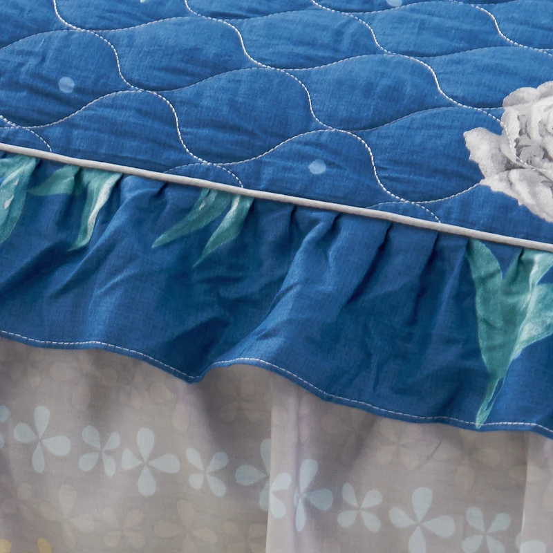 Хлопковое стеганое постельное белье с принтом и голубыми цветами Комплект