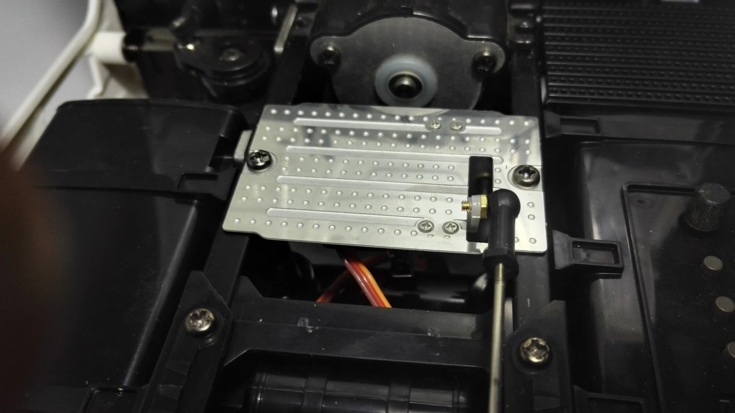 металлический соединитель