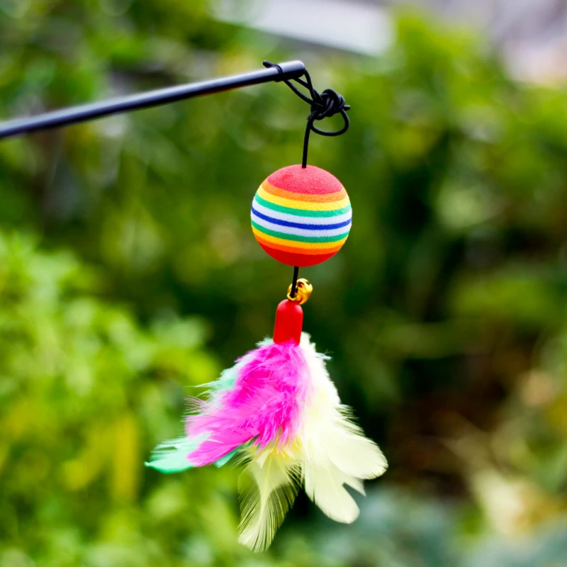 Кошка прорезыватель супер Q кошка собака цветные мягкие пенные перья радуга