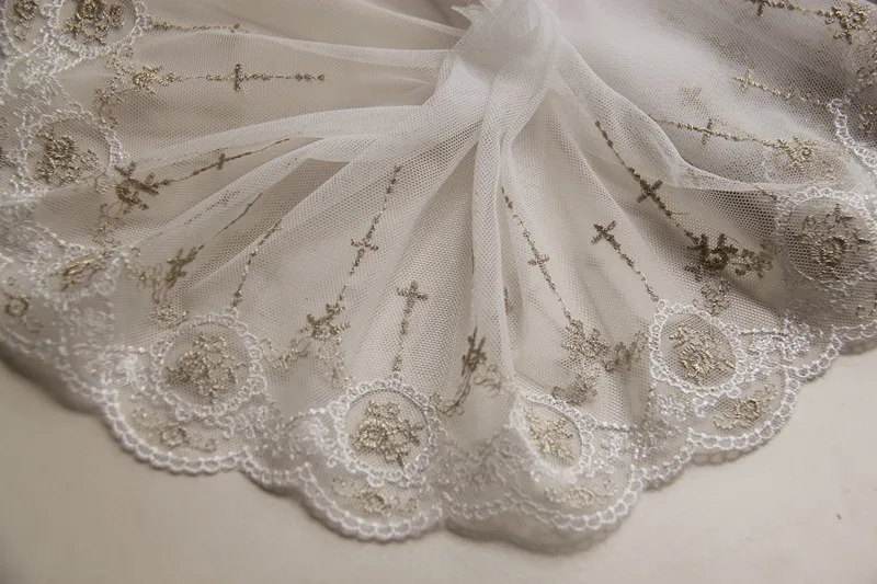 1 ярдов/партия белый цветок вышитые кружева Золотые Нитки DIY швейный материал X538