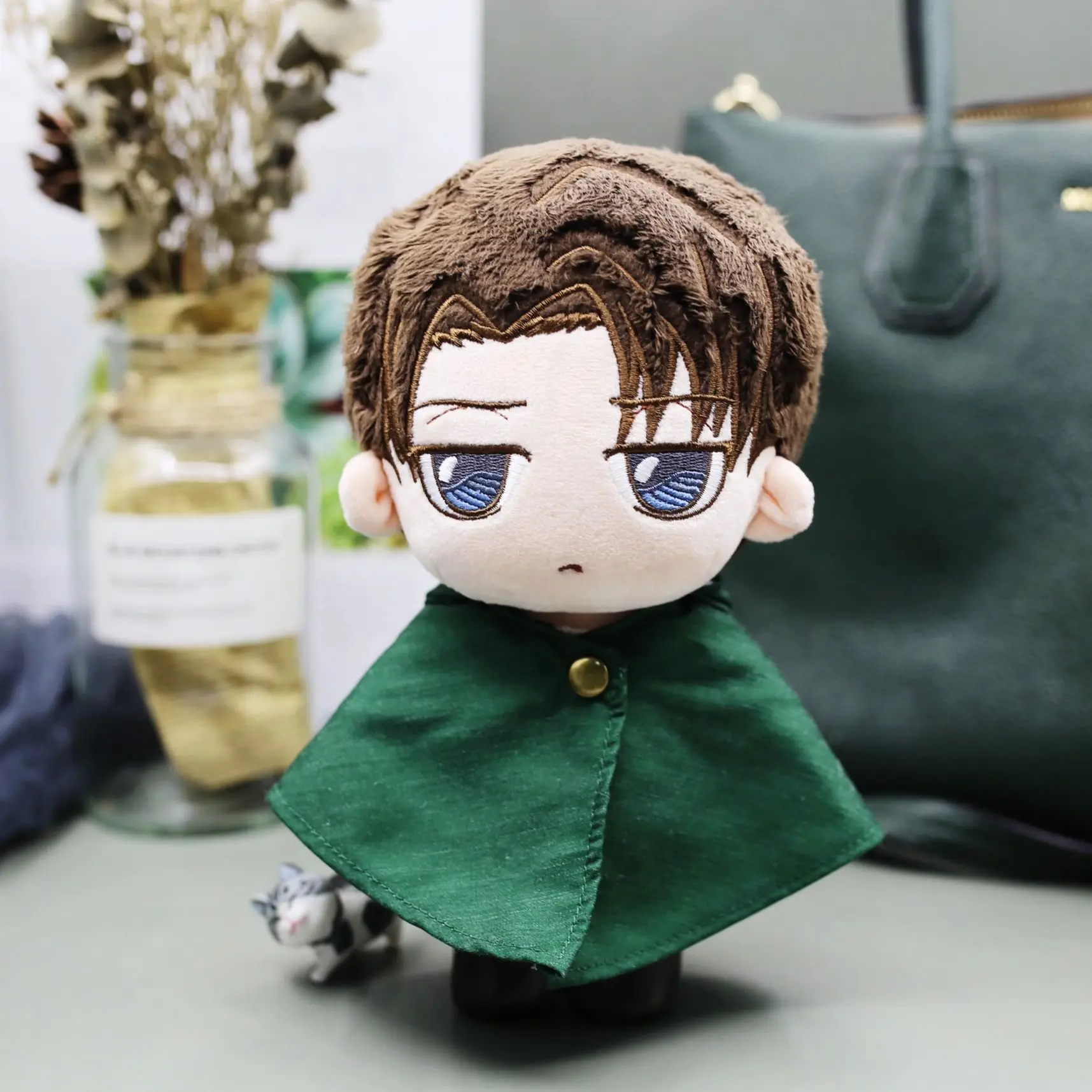 Uoozii Ackerman-figura de peluche de Anime Attack On Titan Levi, ropa de mu&ntilde;eca cambiable, regalo para fan&aacute;ticos de AOT, 9 "/23cm-2
