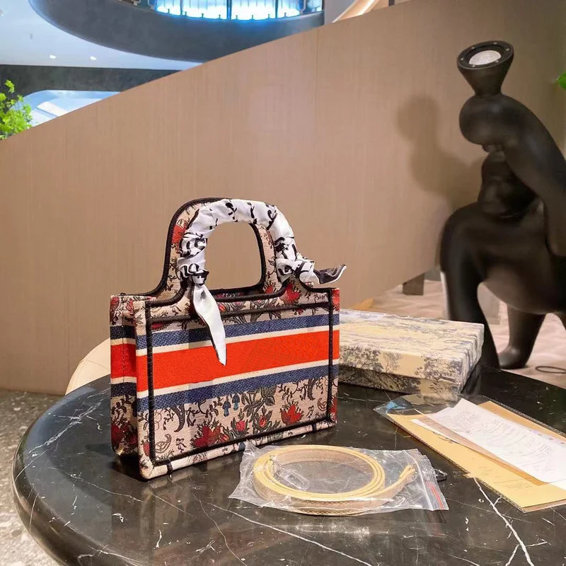 

Women's large-capacity handbags with logo, fashionable diversified shopping bags, shoulder bags, Diana bags, various colors bags