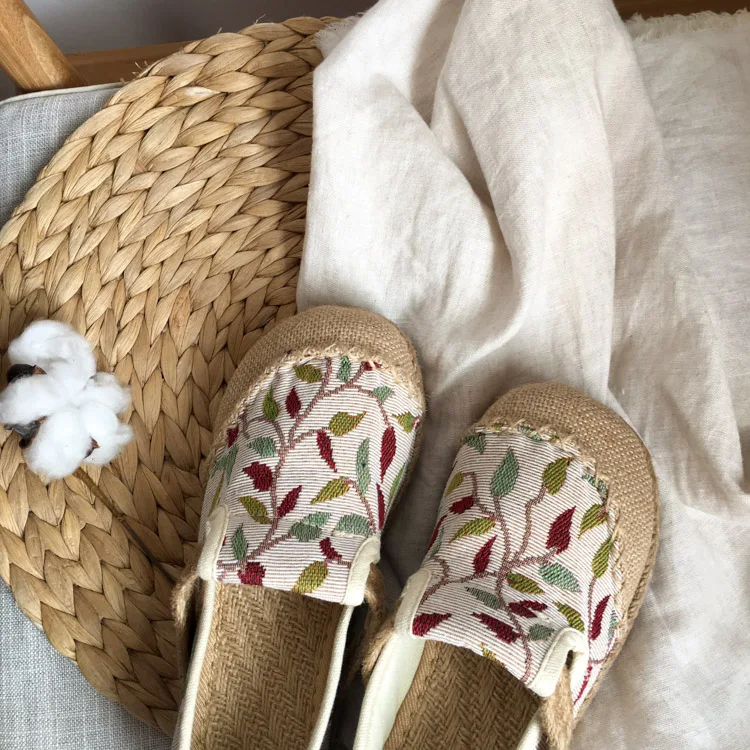 

Casual Woman Shoe Female Footwear Flax Slip-on Round Toe Dress New Linen Summer Breathable Slip On Hemp Ethnic Rubber PU Floral