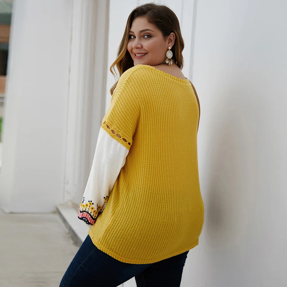 Женский трикотажный свитер с вышивкой черный и желтый пуловер большого размера