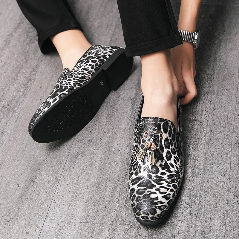 Мокасины мужские кожаные туфли на плоской подошве лоферы бахрома британский