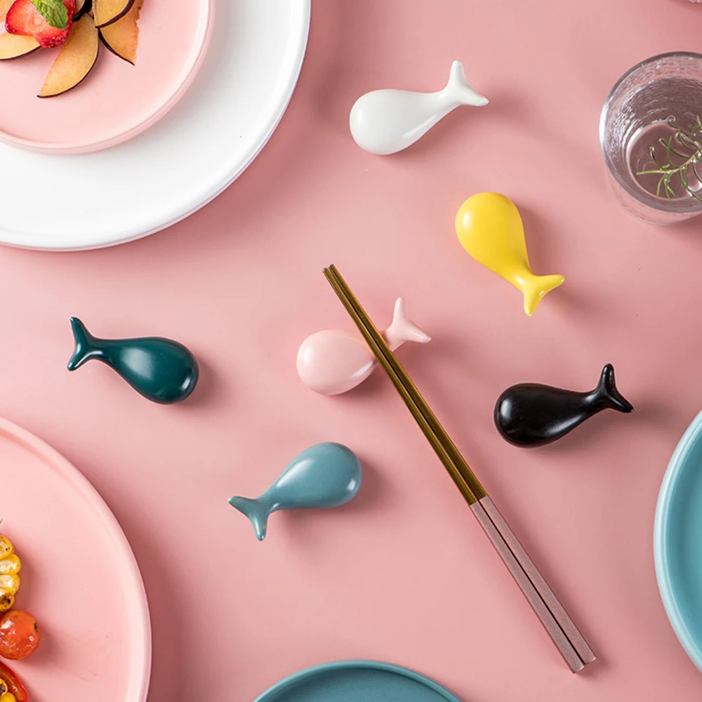 

Cute Whale Chopsticks Holder Household Chopstick Pillow Chopsticks Ornament Pen Holder Chinese Ceramic Crafts Table Decoration