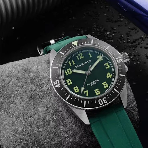 green with logo San Martin Новые автоматические часы для дайверов наручные часы из нержавеющей стали NH35movement 200 водонепроницаемые часы с сапфировым стеклом для мужчин - Цвет: green with logo
