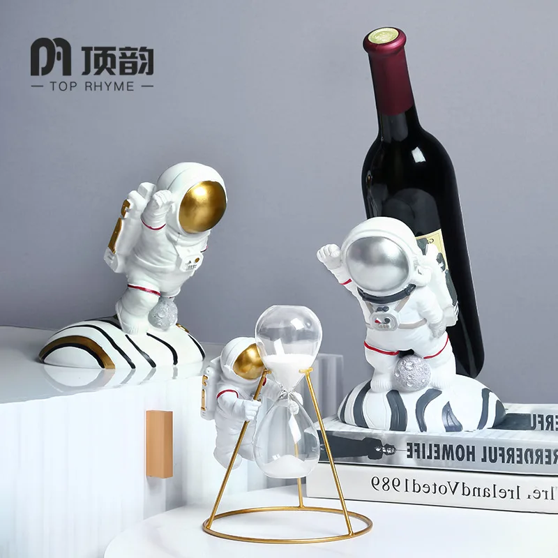 

Creative Astronaut hourglass Wine rack Statue Resin sculpture Crafts Living Room Ornaments Home Office Store Decors Decorations