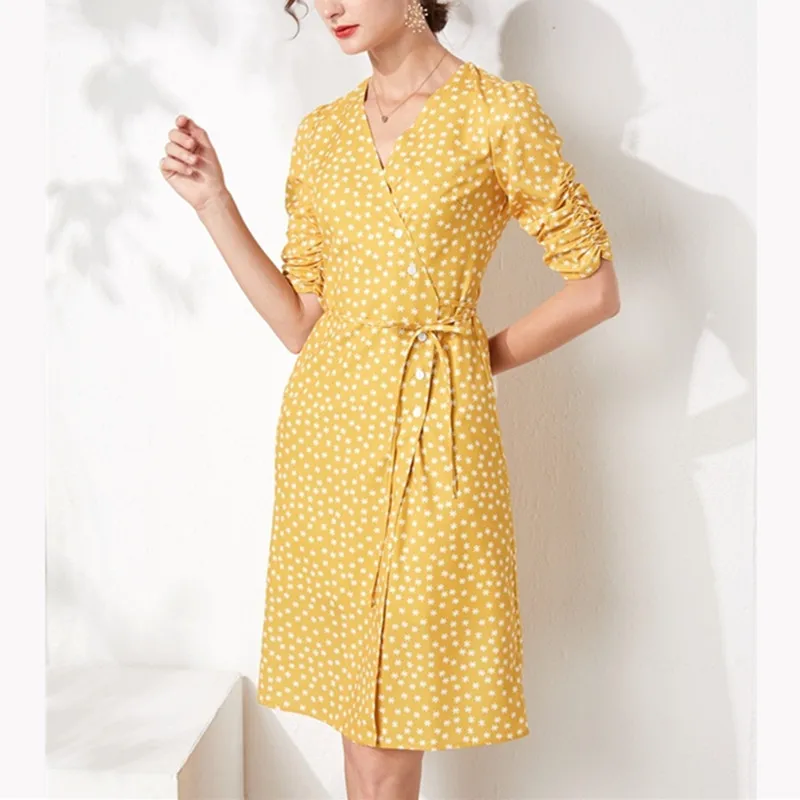 Женское платье с запахом и V-образным вырезом на пуговицах | Женская одежда