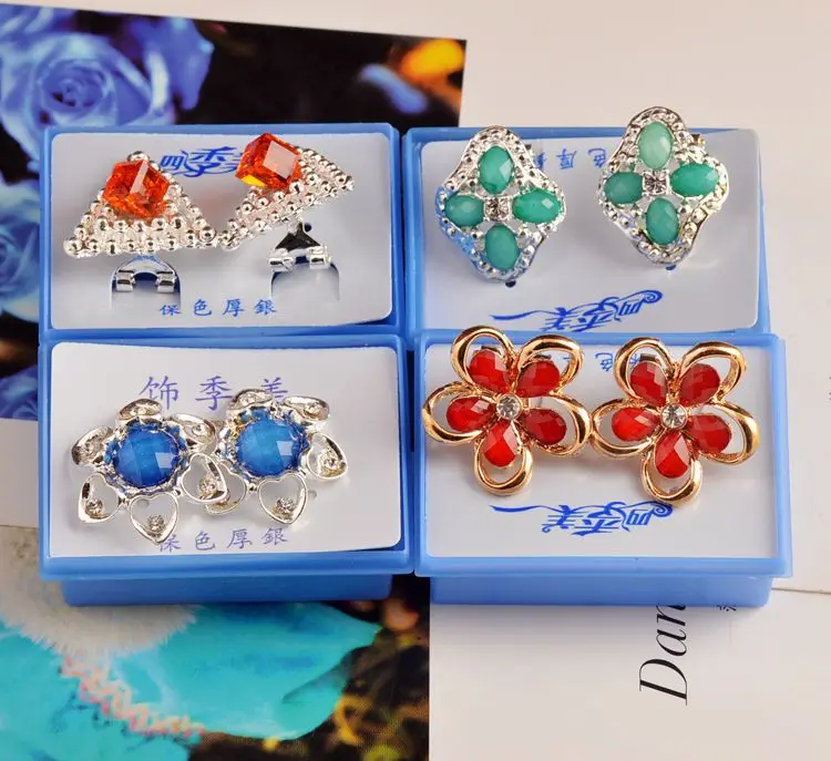 Женские серьги-пусеты 20 пар/лот