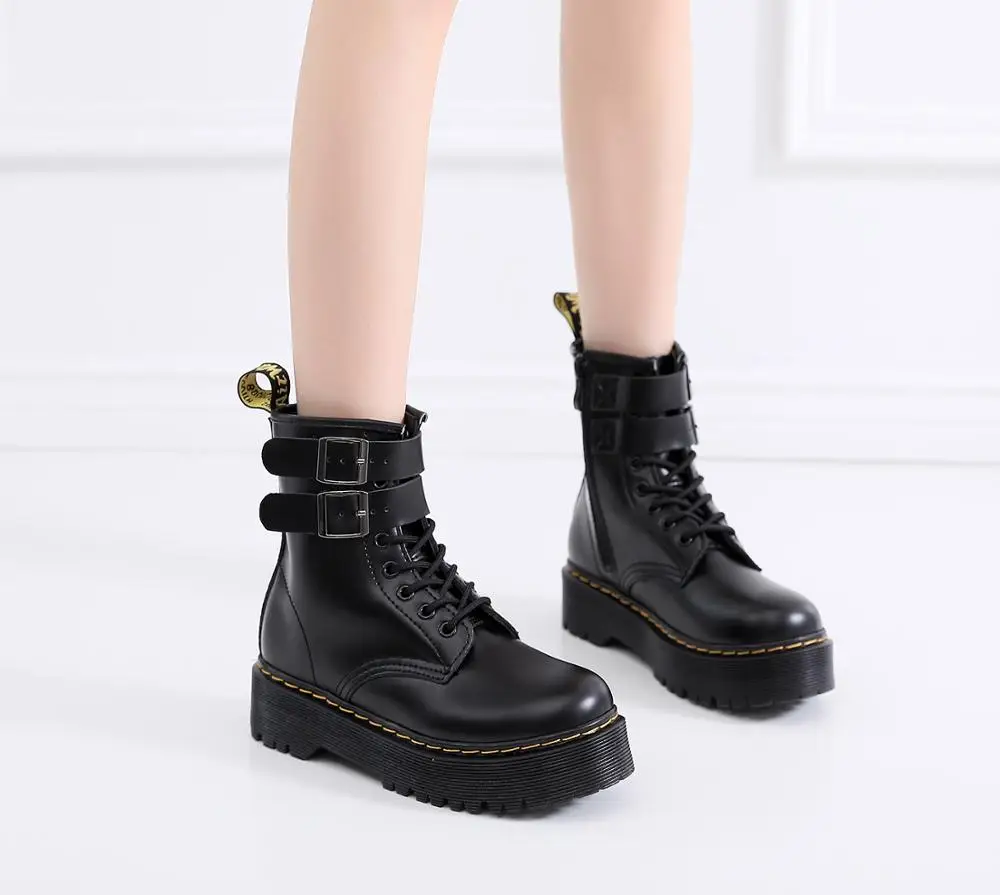 Новые ботинки из лакированной кожи на толстой подошве женские готические черные