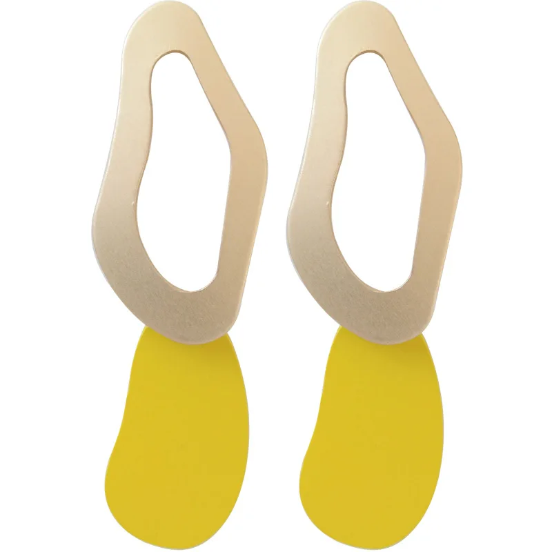 Женские асимметричные серьги карамельных цветов простые висячие в японском и