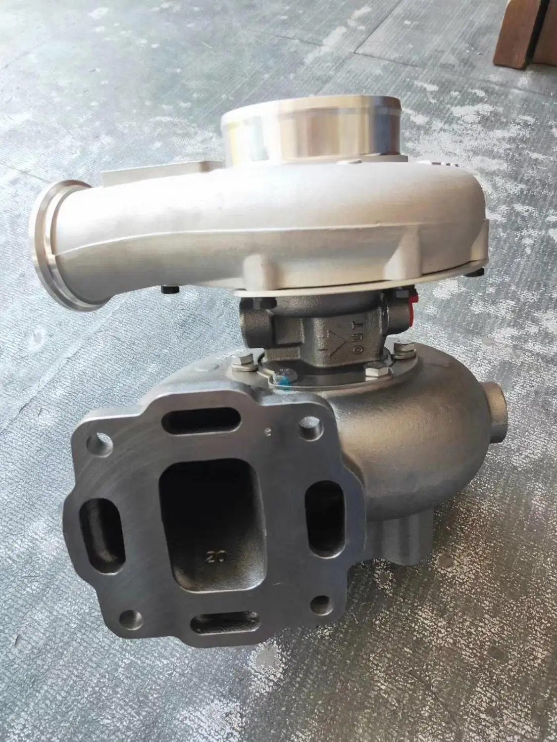 Новый Судовой двигатель H2D 3538623 3802886 C * UMMINS 6CTA 8.3L 430HP дизельный турбокомпрессор |