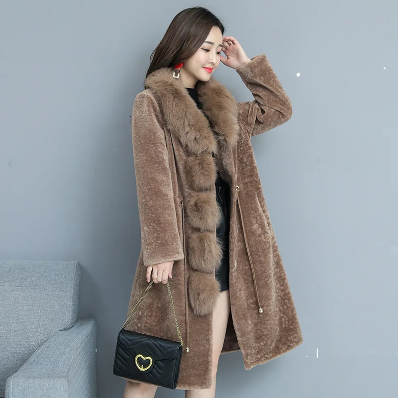 

Women's 2019 winter new long fox fur collar sheep shearing coat Slim lace ladies jacket