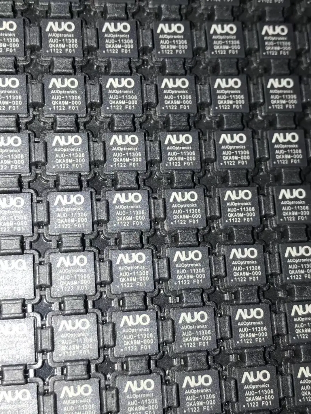 

AUO-11306 F01 BGA-64