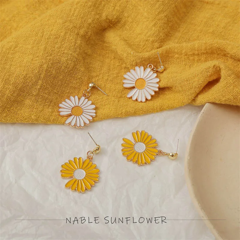 2020 Korean Style Fashion Spring Summer Yellow White Enamel Chrysanthemum Flower Dangle Earrings For Women Girls Cute Jewelry | Украшения и